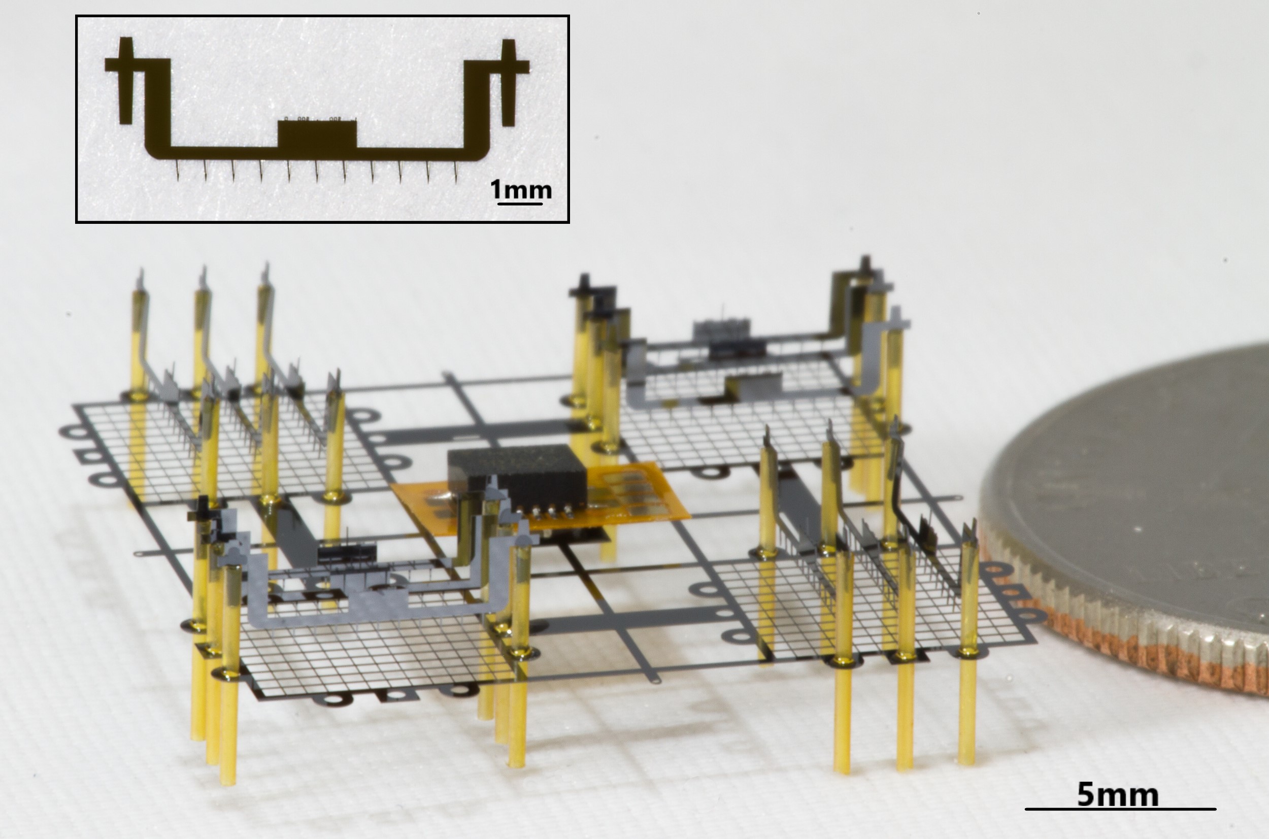 Stejný mechanismus využívá k letu i malý ionokraft velikosti penny. Kredit: UC Berkeley.