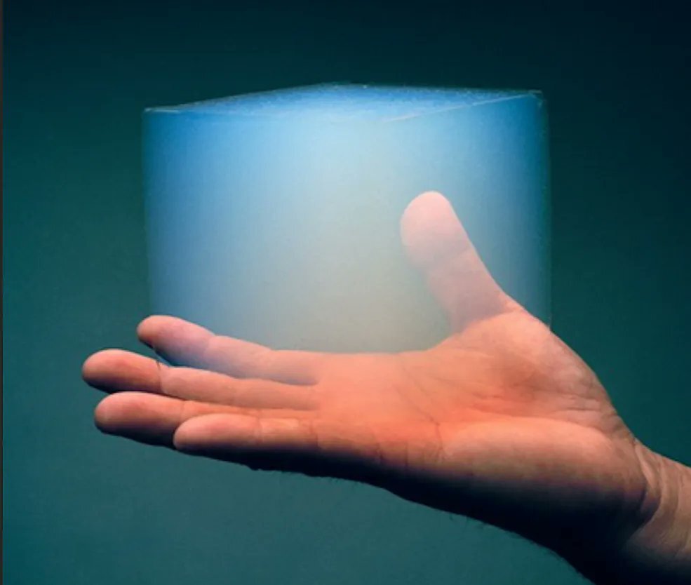 Svůdný aerogel. Kredit: NASA / Ryan Weed.