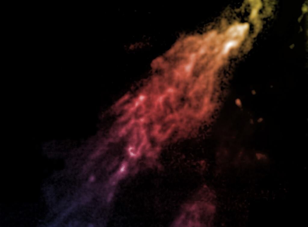 Mračno Smith by mělo být obklopeno halem temné hmoty. Kredit: NRAO/AUI/NSF.