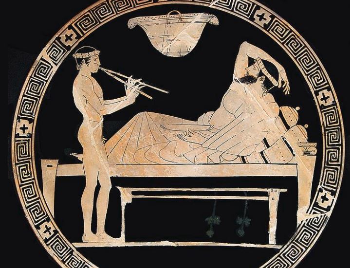 Hudebník hrající na aulos – polovina 5. století p.n.l., autor aténský malíř Euaion