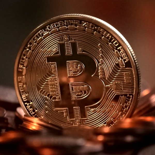 Bitcoin. Aktuální hodnota kolem 7 500 dolarů. Kredit: Macquarie University.