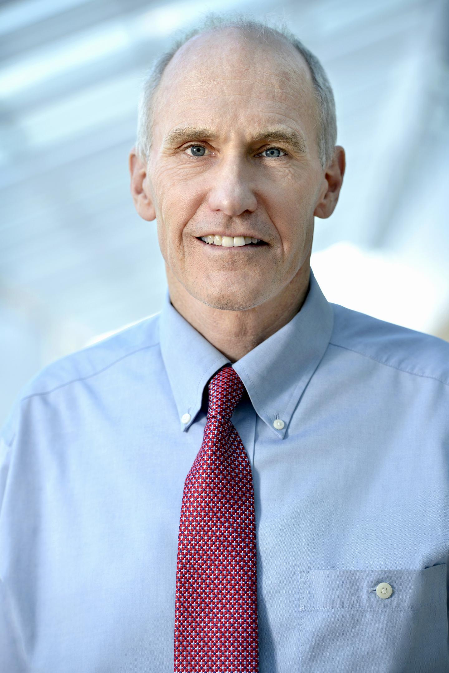 Carl H. June, imunolog, ředitel Centra buněčné imunoterapie.  Kredit: Penn.