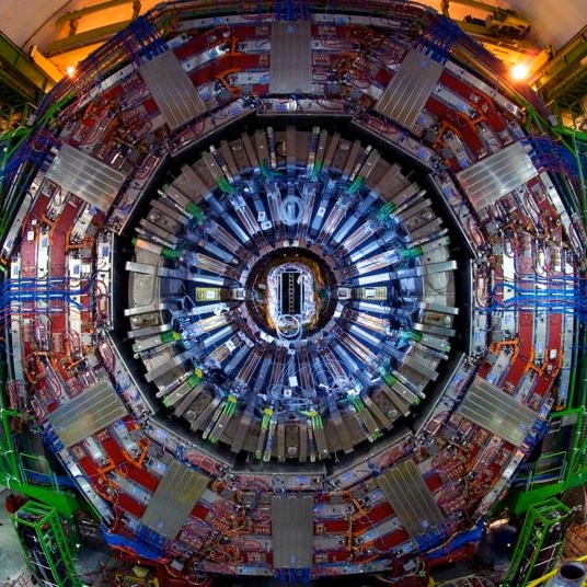 MocnĂ˝ detektor CMS, LHC. Kredit: CERN