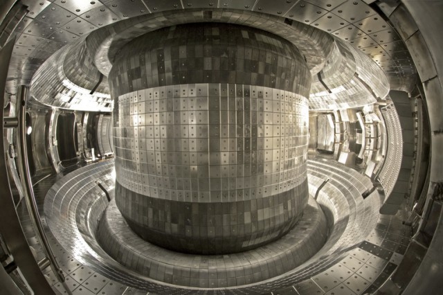 Ăštroby ÄŤĂ­nskĂ©ho tokamaku EAST. Kredit: Institute of Plasma Physics, Chinese Institute of Science.