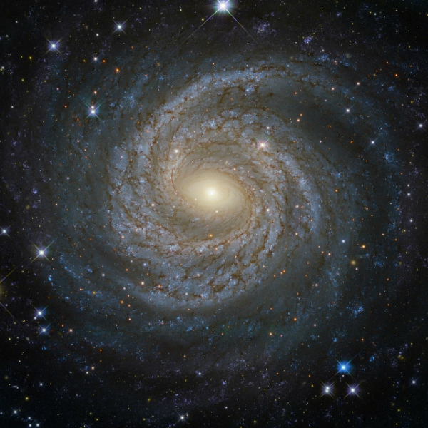 DrĹľĂ­ nĂˇĹˇ vesmĂ­r pohromadÄ› i pĂˇtĂˇ zĂˇkladnĂ­ sĂ­la? Kredit: ESA/Hubble & NASA; Judy Schmidt.