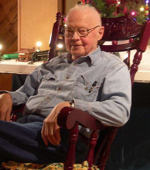 Fred Saberhagen (2007). Kredit: Patricia Rogers / Wikimedia Commons.