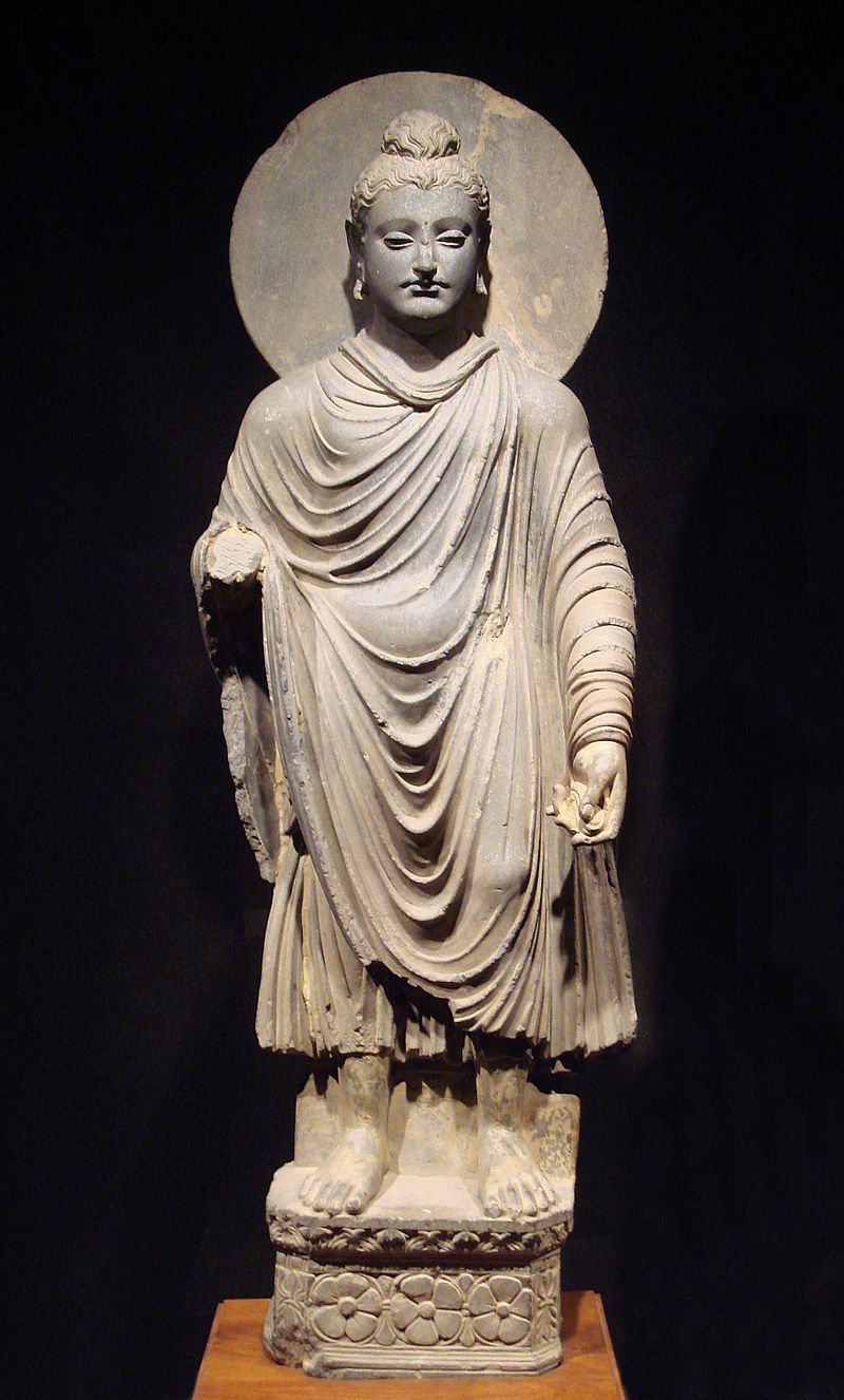 Jedno z prvních zpodobnění Buddhy (1.–2. století n. l.) si lze prohlédnout v Tokijském národním muzeu. (World Imaging)