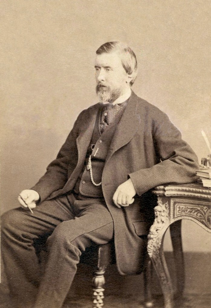 John Henry Pepper (1821-1900). Anglický vynálezce, vydavatel, učitel i bavič královské rodiny. Fotograf: Henry Maull. Volné dílo.