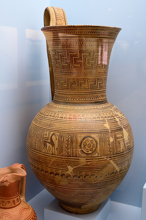 Velký džbán v geometrickém stylu, kolem 750 před n. l., ? 1497. Kredit: Zde, Wikimedia Commons. Licence CC 4.0.