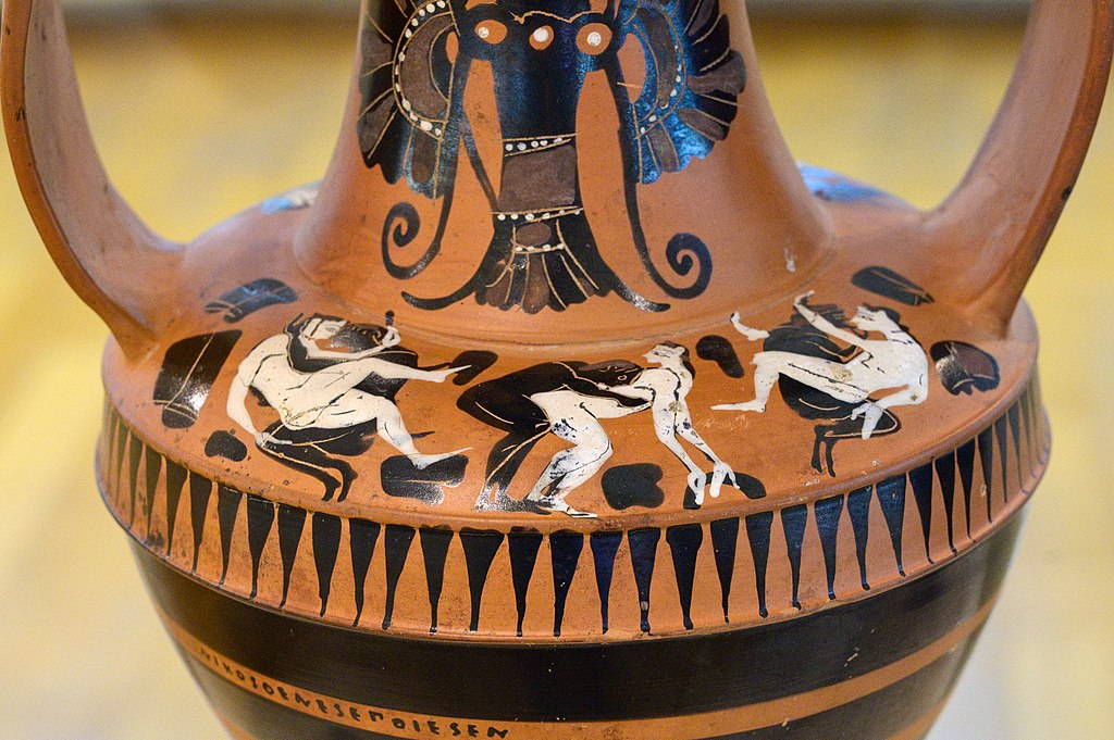 Černofigurová amfora Nikosthenova typu, sexuální scény satyrů a nymf, detail, 530 až 520 před n. l., ? 2527. Kredit: Zde, Wikimedia Commons. Licence CC 4.0.