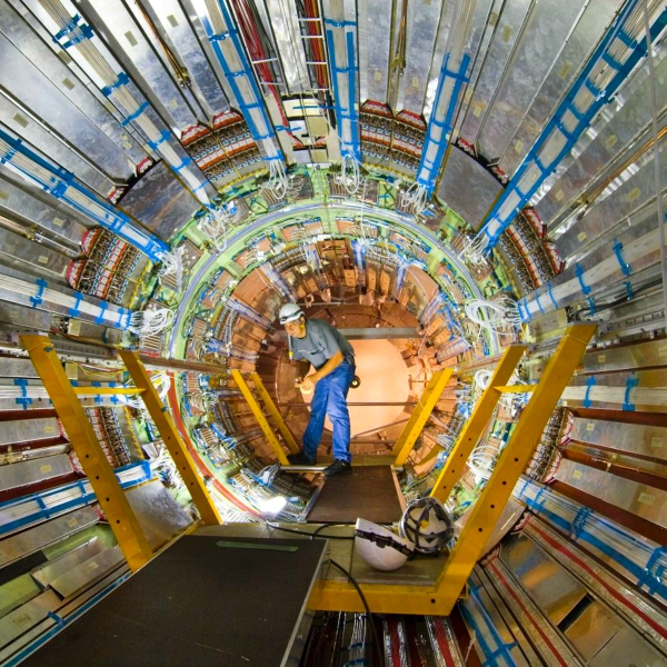 Najdou vÄ›dci vÂ datech LHC novĂ˝ boson? Kredit: Claudia Marcelloni / CERN.