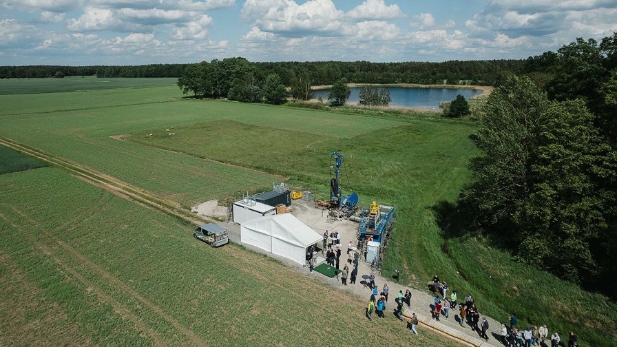 Místo na německé straně Lužice, kde se provádějí zkušební vrty. Zdroj: https://i.ytimg.com/