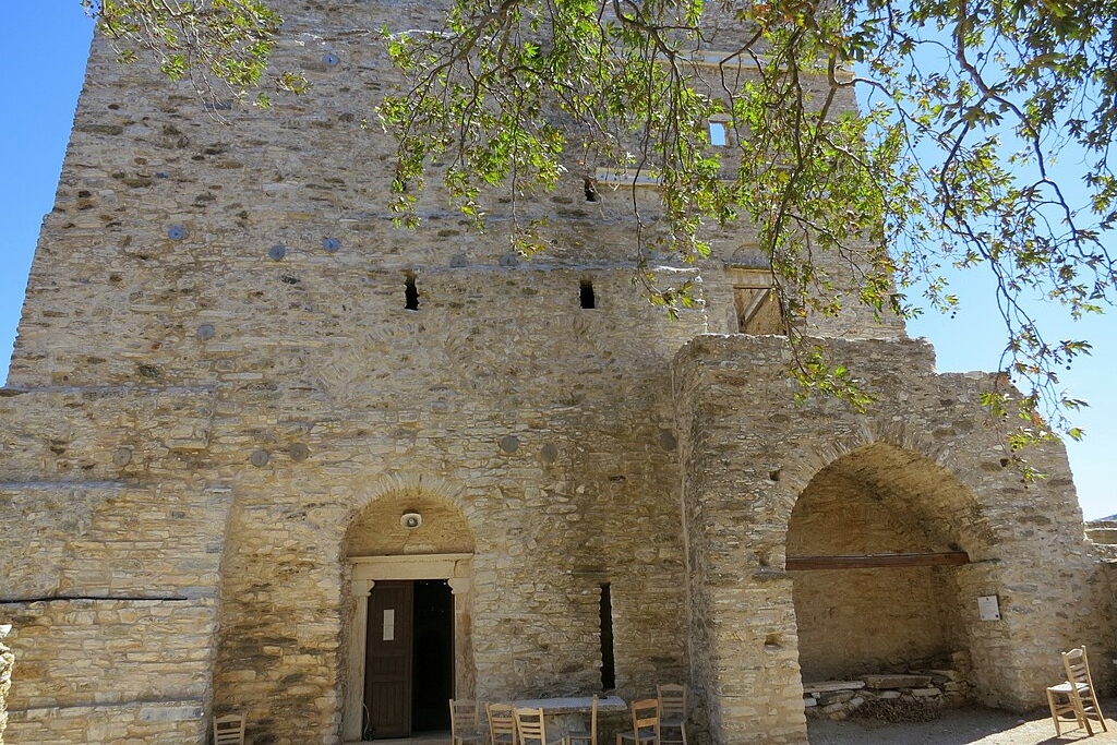 Vchod do kostela. Kredit: Zde, Wikimedia Commons. Licence CC 4.0.