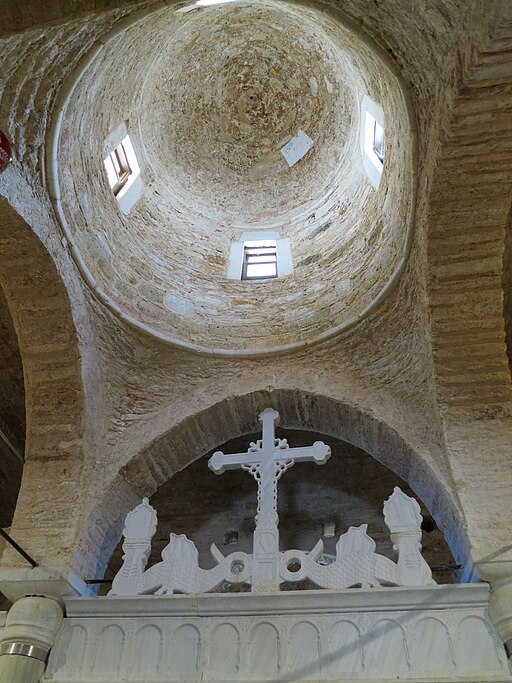 Kopule není úplně kruhová. Kredit: Zde, Wikimedia Commons. Licence CC 4.0.