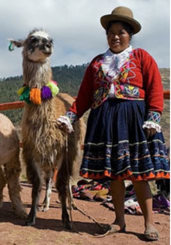 Typická domorodá Peruánka je o půl metru nižší než 183 centimetrů vysoká Uma Thurman.
