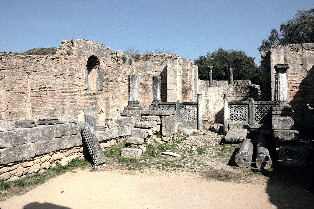 Torzo raně byzantské basiliky v Olympii, 5. století. Předtím tu byla Feidiova dílna. Kredit: Vicenç Valcárcel Pérez, Wikimedia Commons. Licence CC 4.0.
