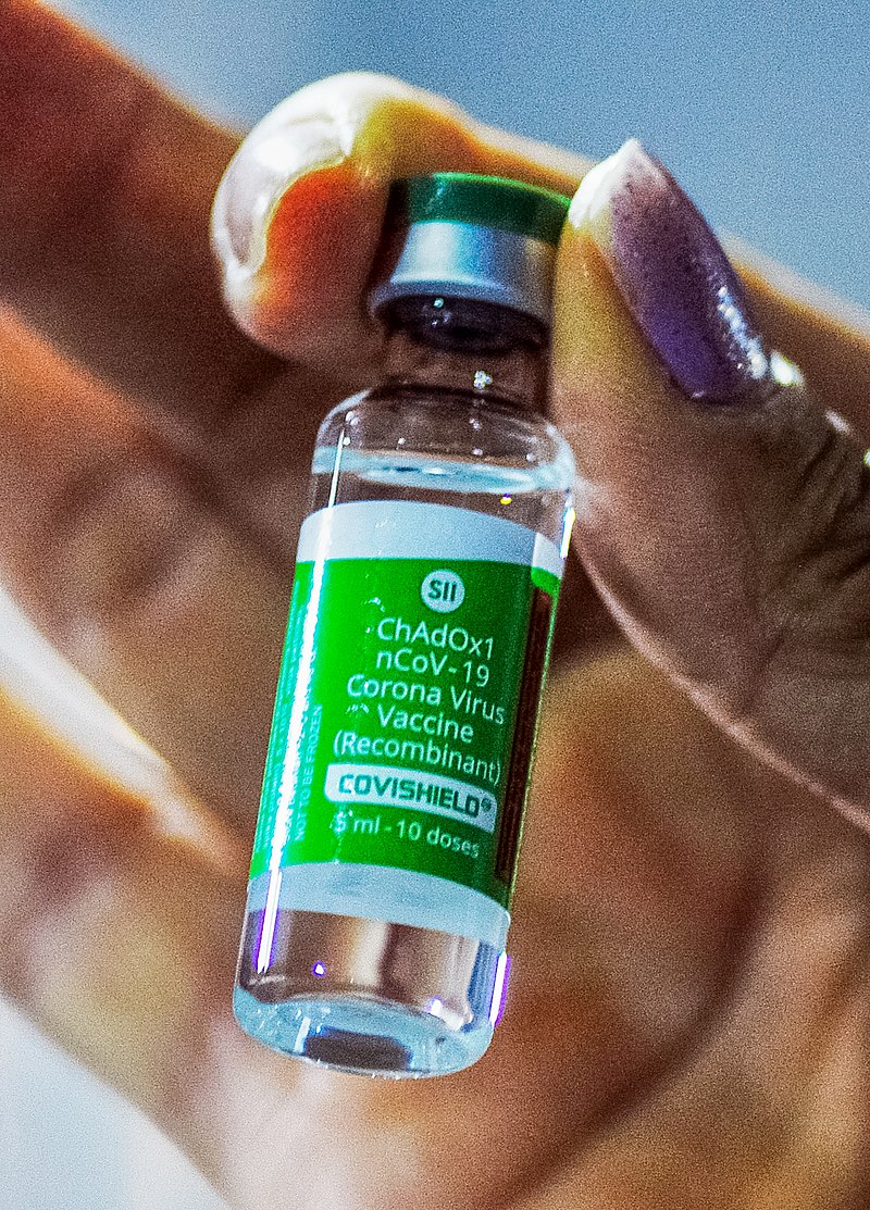Vakcína Oxford AstraZeneca. Kredit: Ag?ncia Brasília. CC BY 2.0