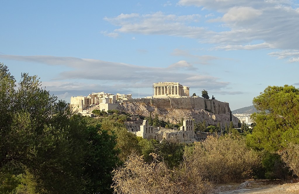 Akropolis od Filopappova památníku. Kredit: Ad Meskens, Wikimedia Commons. Licence CC 4.0.