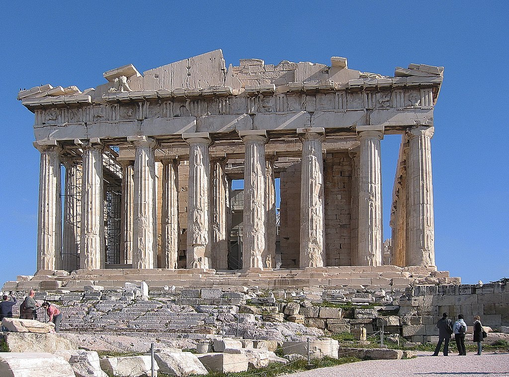 Západní průčelí Parthenonu, 2006. Kredit: Harrieta171, Wikimedia Commons. Licence CC 3.0.