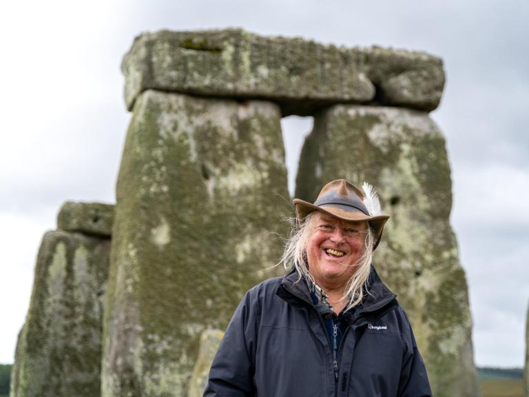 Phil Harding - vedoucí vykopávek vedoucích k objevu staršího „dřevěného Stonehenge“ u osady Bulford. Zdroj: Wessex Archeology.