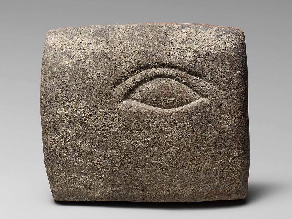 Votivní reliéf z Kypru, široký 9 cm, 4. nebo 3. století před n. l. Metropolitan Museum of Art, New York. Kredit: MET donated to Wikimedia Commons, Wikimedia Commons. Licence CC 1.0.