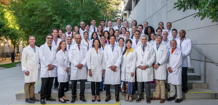 Kompletní tým plastické a rekonstrukční chirurgie Stanfordské univerzity. Kredit: Stanford Univ.