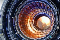 Pohled do útrob CMS. Kredit: CERN. Pohled do útrob CMS. Kredit: CERN.