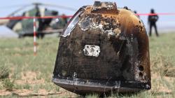 Pouzdro se vzorky z odvrácené strany Měsíce z mise Čchang-e 6 (zdroj Xinhua/Jin Liwang)