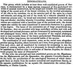 Část textu odborné zprávy Richarda Owena, v níž oficiálně pojmenovává dinosaury. Ačkoliv je toto dílo datováno rokem 1841, ve skutečnosti bylo oficiálně vydáno až na jaře roku 1842. Kredit: Richard Owen – Report on British fossil reptiles. Part II.; Wikipedia (volné dílo).
