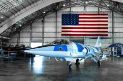 F-104 Starfighter s pohonem ATLAS pod levým křídlem. Kredit: GE