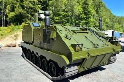 Systém DroneLight na pásovém vozidle. Kredit: Esh-Tech. Systém DroneLight na pásovém vozidle. Kredit: Esh-Tech.