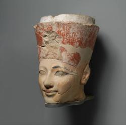 Hlava sochy Hatšepsut z Dér el-Bahrí. Kredit: Metropolitan Museum of Art, Rogers Fund, 1931.
