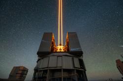 Satelity na orbitě by si měly dávat pozor. Kredit: ESO.