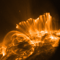 Povrch Slunce po odpálené solární erupce. Kredit: NASA.