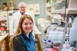 Ellen Martinsenová: "Nikdy nevíte, na co natrefíte, když jste venku v přírodě." (Foto: Joshua Brown, Kredit: Smithsonians Conservation Biology Institute)