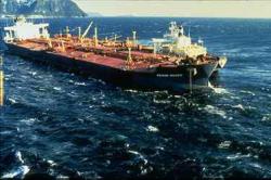 Exxon Valdez. (Volné dílo).