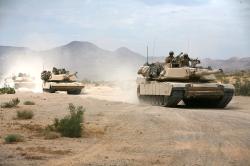 Tanky Abrams na letním cvičení. Kredit: US Army.