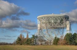 Lovellův teleskop, ikonické zařízení centra Jodrell Bank Centre for Astrophysics. Kredit: Mike Peel; Jodrell Bank Centre for Astrophysics.