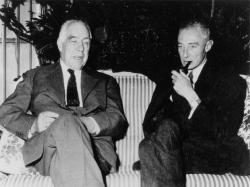 Niels Bohr a Robert Oppenheimer (zdroj Niesl Bohr Archive, AIP Emilio Segré Visual Archives).