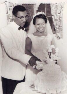 Svatba Iry a Gladys Westových. Zdroj: https://www.xyht.com/