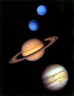 Najdeme temnou hmotu na plynných obrech? Kredit: NASA, Wikimedia Commons, CC BY-SA 4.0. Najdeme temnou hmotu na plynných obrech? Kredit: NASA, Wikimedia Commons, CC BY-SA 4.0.