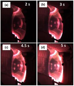 Plazma v tokamaku EAST. Kredit: Gao et al. (2017), Nuclear Fusion / Wikimedia Commons.