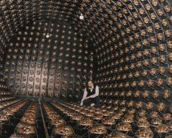 Uvnitř detektoru LSND Kredit: Los Alamos National Laboratory