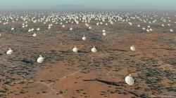 Část budoucí soustavy Square Kilometer Array. Kredit: SKA Project Development Office & Swinburne Astronomy Productions