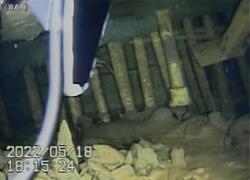 Jeden z obrázků pořízených miniponorkou ROV-A2 uvnitř kontejnmentu prvního bloku (zdroj TEPCO).