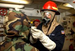 Dnešní armády počítají s biologickými zbraněmi. Kredit: US Navy.
