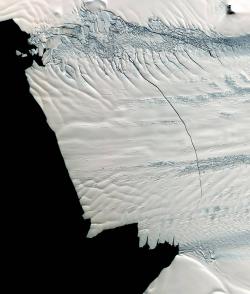 Pine Island - mediální hvězda katastrofálních nadcházejících změn. (západní Antarktida). Kredit: NSIDC