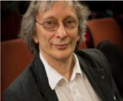 Oxfordský teoretický fyzik David Deutsch na fotografii Lulie Tanett.