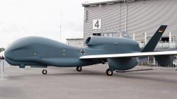 Global Hawk vypadá o poznání méně nebezpečně. Kredit: Julian Herzog, Wikimedia Commons, CC BY-SA 4.0. Global Hawk vypadá o poznání méně nebezpečně. Kredit: Julian Herzog, Wikimedia Commons, CC BY-SA 4.0.