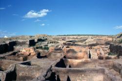 Çatal Hüyük. Neolitická osada po první sérii vykopávek. Kredit: Omar hoftun, Wikipedia, CC BY-SA 3.0